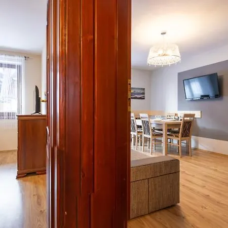 Rodzinny Apartament Z Garazem - Not For Ar-ab! Апартаменты *
