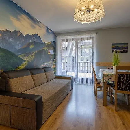 Rodzinny Apartament Z Garazem - Not For Ar-ab! Apartment